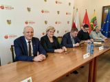 Powiat Grójecki podpisał umowę na realizację inwestycji drogowej., foto nr 3, 